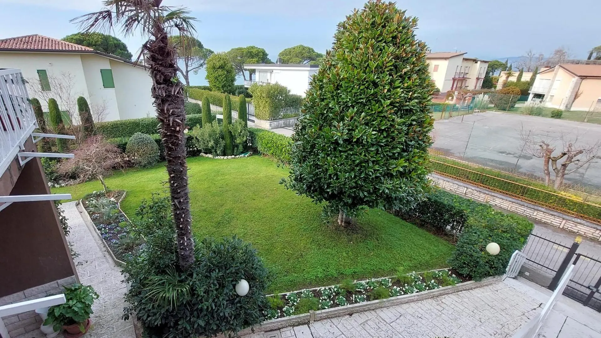 Betulla Lake View Apartment Lazise Italy
