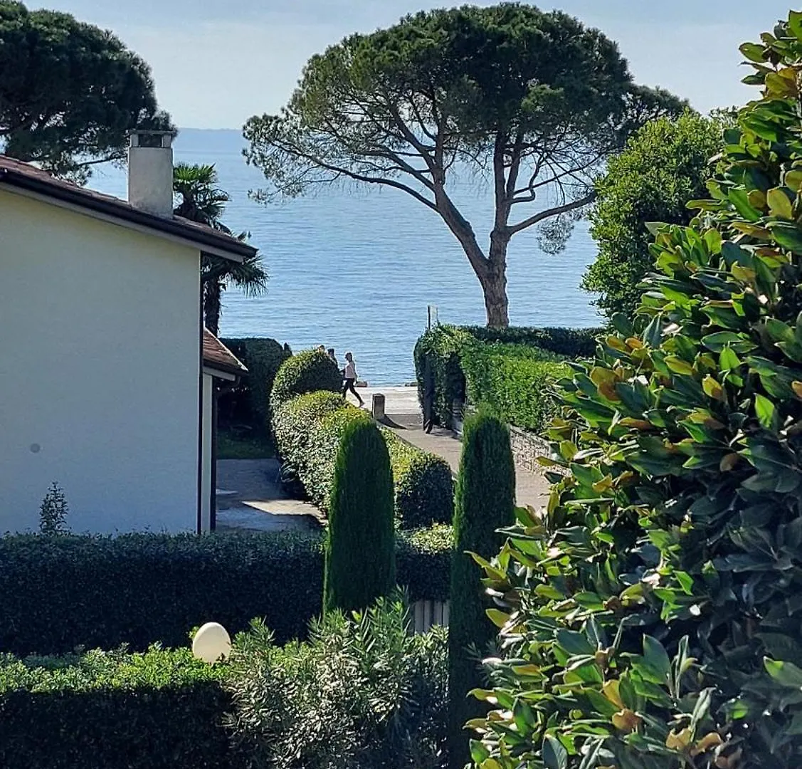 Betulla Lake View Apartment Lazise Italy