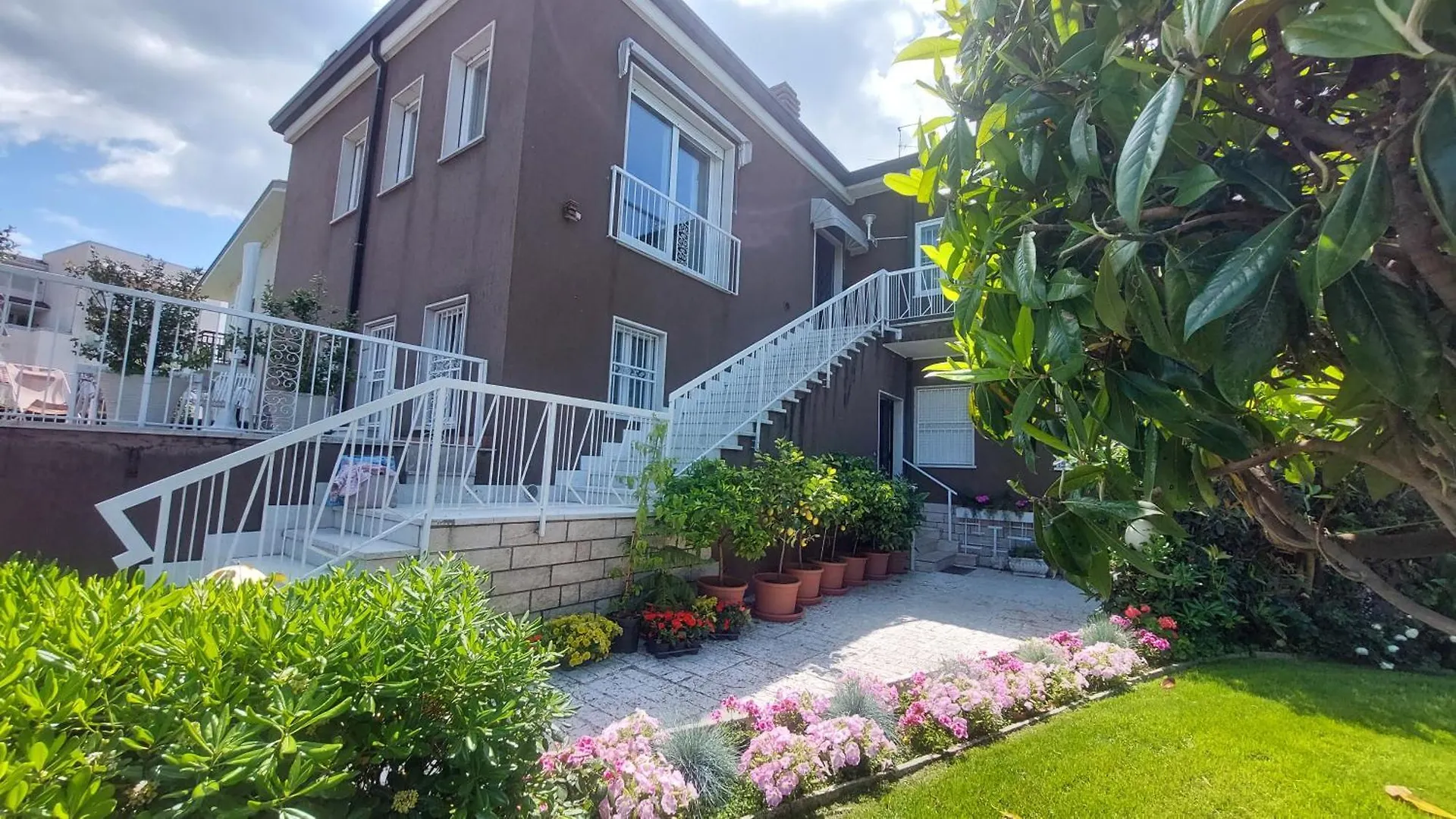 Betulla Lake View Apartment Lazise