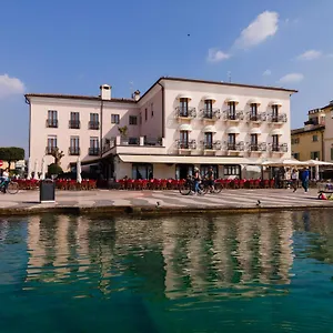 3* Hotell La Vista Postcard